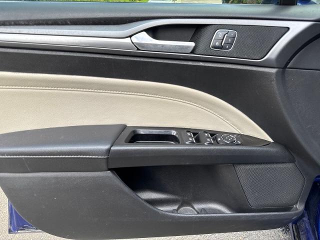 Used 2016 Blue Ford  image 25