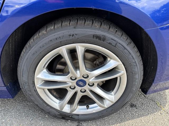 Used 2016 Blue Ford  image 26