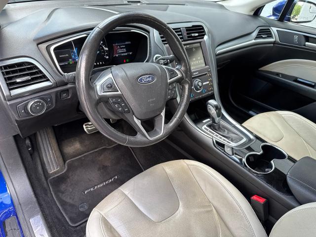 Used 2016 Blue Ford  image 9
