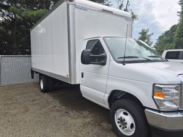 New 2027 Oxford White Ford BOX TRUCK image 21
