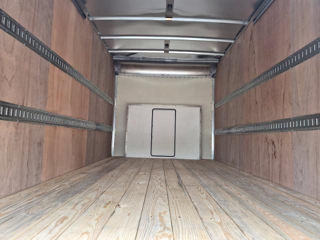 New 2027 Oxford White Ford BOX TRUCK image 25