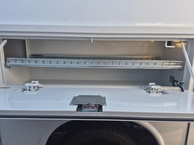 New 2027 Oxford White Ford CSV BODY image 32