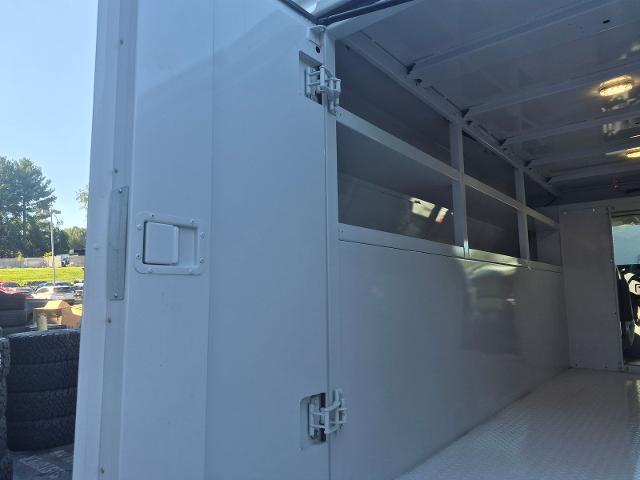 New 2027 Oxford White Ford CSV BODY image 34
