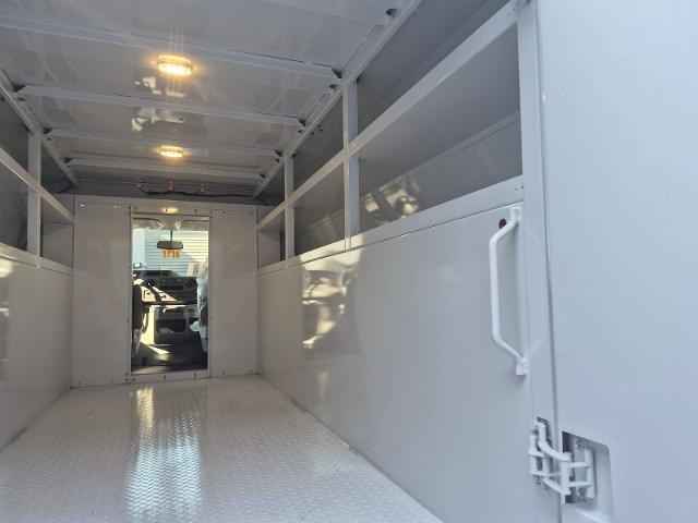 New 2027 Oxford White Ford CSV BODY image 35