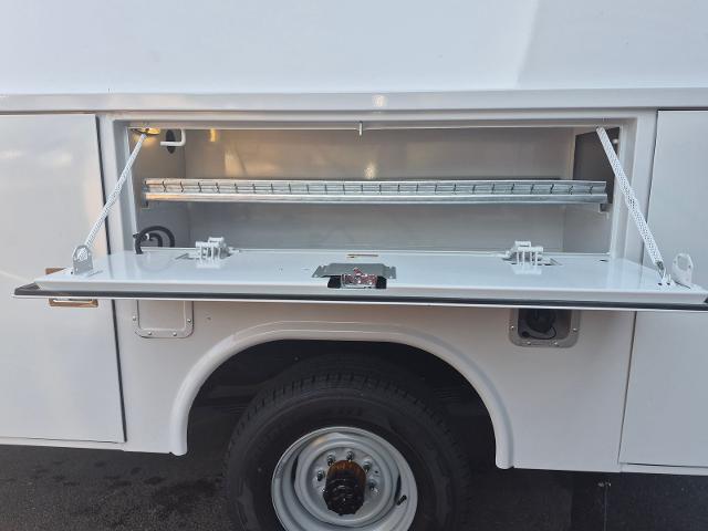New 2027 Oxford White Ford CSV BODY image 26