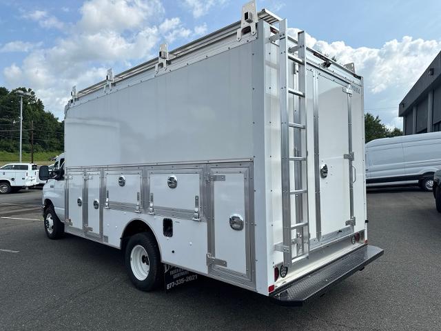 New 2024 Oxford White Ford Base image 47