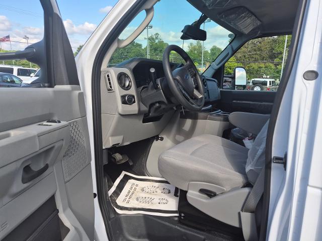 New 2026 Oxford White Ford KUV BODY image 24