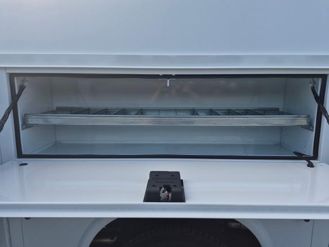 New 2026 Oxford White Ford KUV BODY image 27
