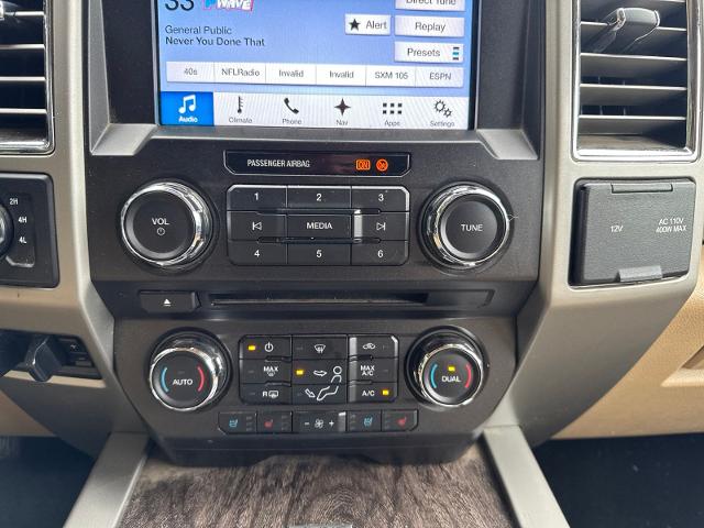 Used 2017 White Platinum Clearcoat Metallic Ford  image 23