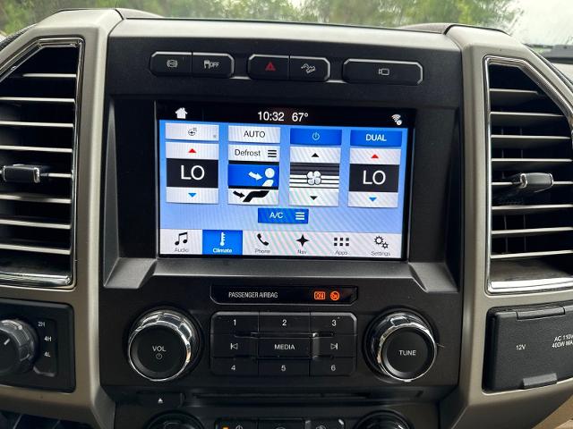 Used 2017 White Platinum Clearcoat Metallic Ford  image 25