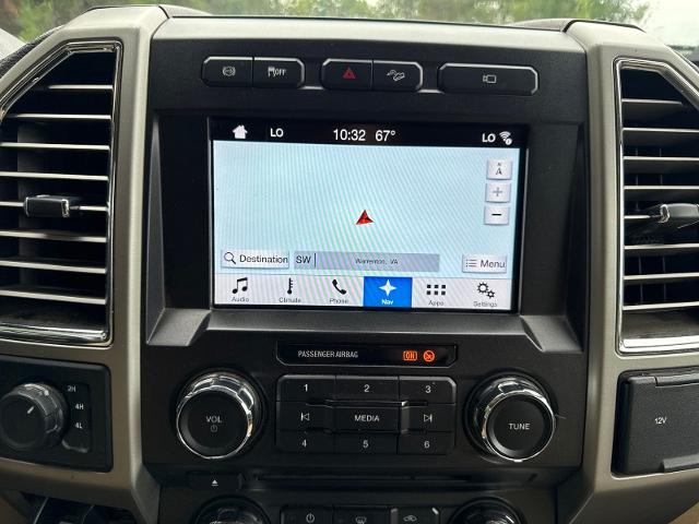Used 2017 White Platinum Clearcoat Metallic Ford  image 26