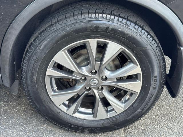 Used 2017 Magnetic Black Nissan  image 25