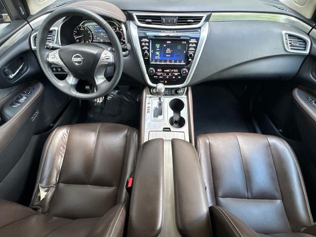 Used 2017 Magnetic Black Nissan  image 3