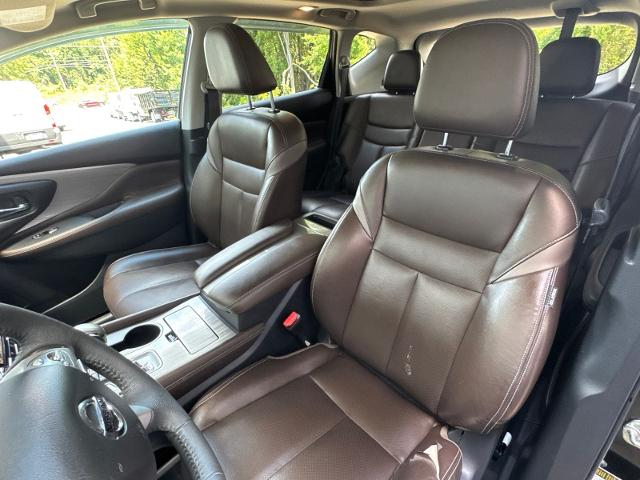 Used 2017 Magnetic Black Nissan  image 8