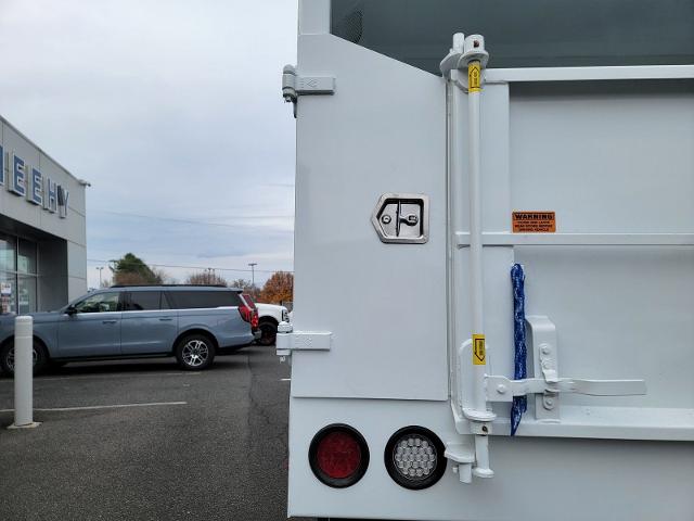 New 2026 Oxford White Ford Base image 28