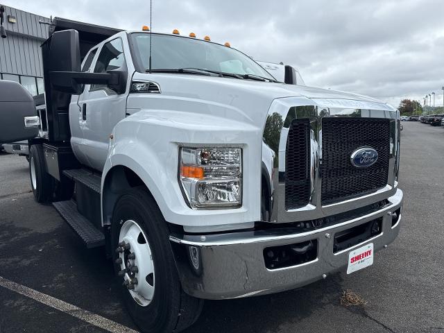 New 2024 Oxford White Ford Base image 30