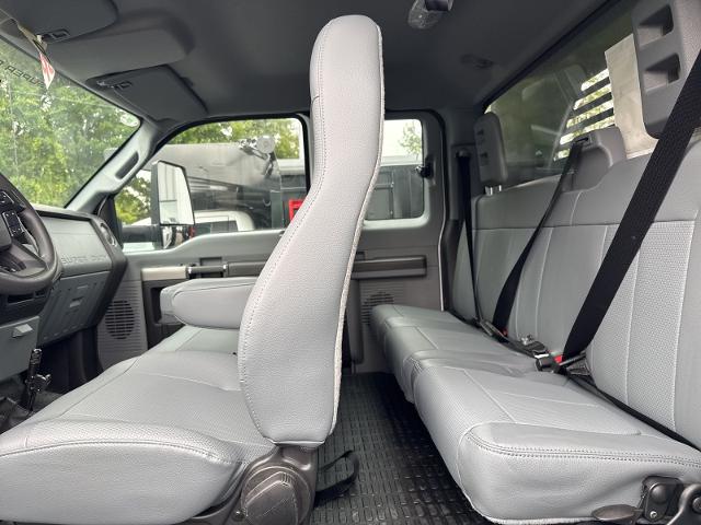 New 2024 Oxford White Ford Base image 56