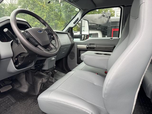 New 2024 Oxford White Ford Base image 57