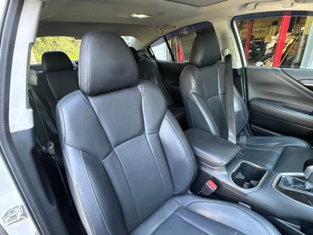 Used 2022 Crystal White Pearl Subaru  image 34