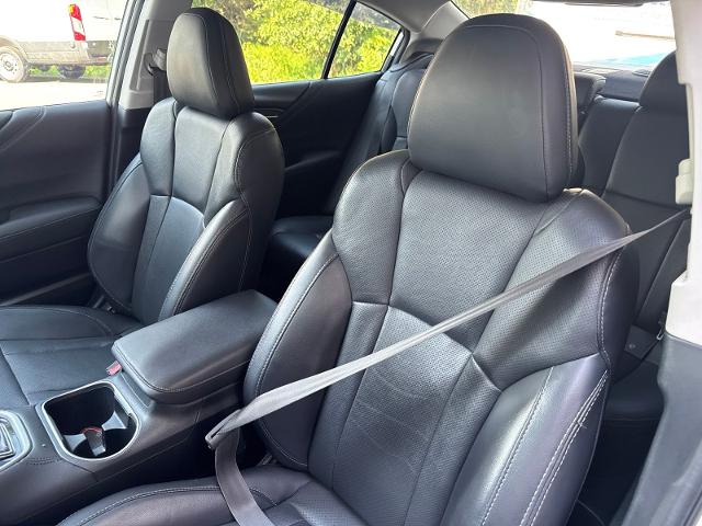 Used 2022 Crystal White Pearl Subaru  image 35