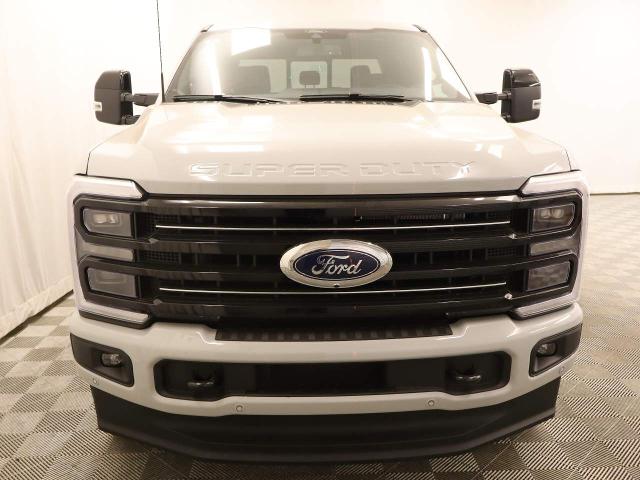 2026 Ford F-250 Super Duty Platinum's photo
