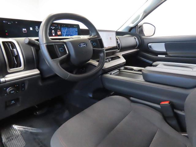 Used 2025 Oxford White Ford Active image 23