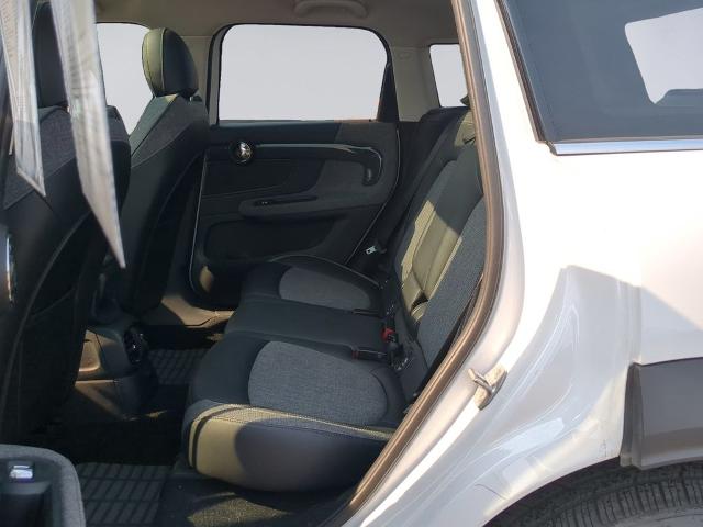 Used 2018 Light White MINI  image 18