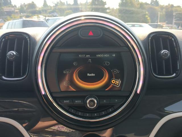Used 2018 Light White MINI  image 22