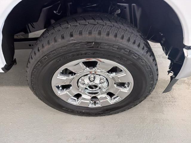New 2026 Oxford White Ford F-350® Lariat® image 25