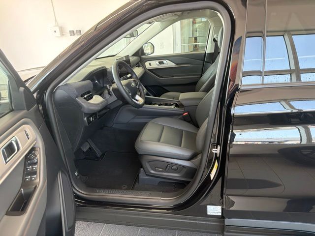 New 2026 Agate Black Metallic Ford Active image 12