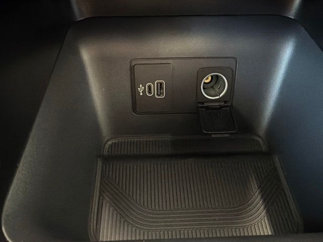 New 2026 Agate Black Metallic Ford Active image 35