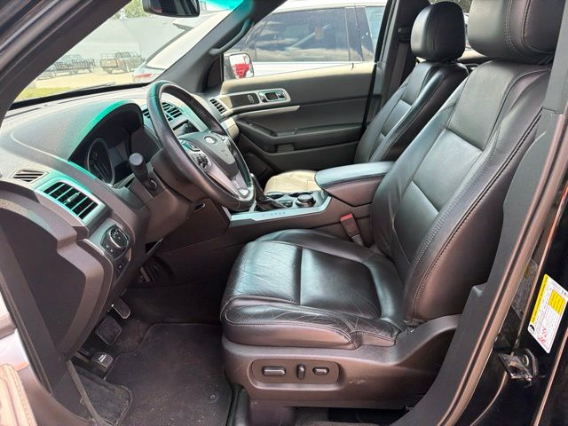 Used 2014 Dark Side Metallic Ford  image 4
