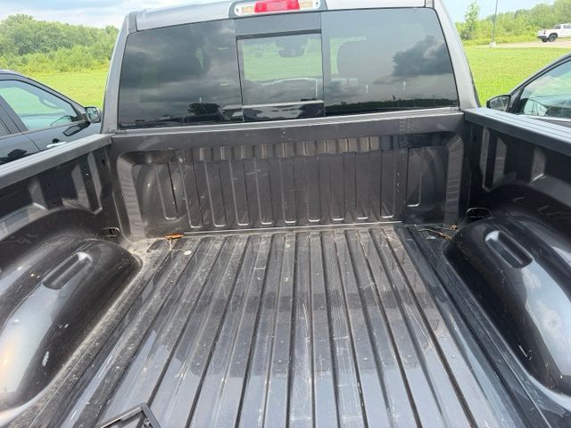 Used 2025 Antimatter Blue Metallic Ford  image 10