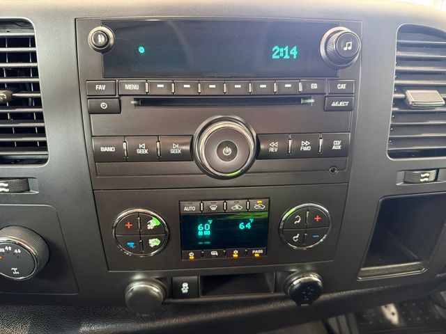 Used 2013 Blue Topaz Metallic Chevrolet  image 17