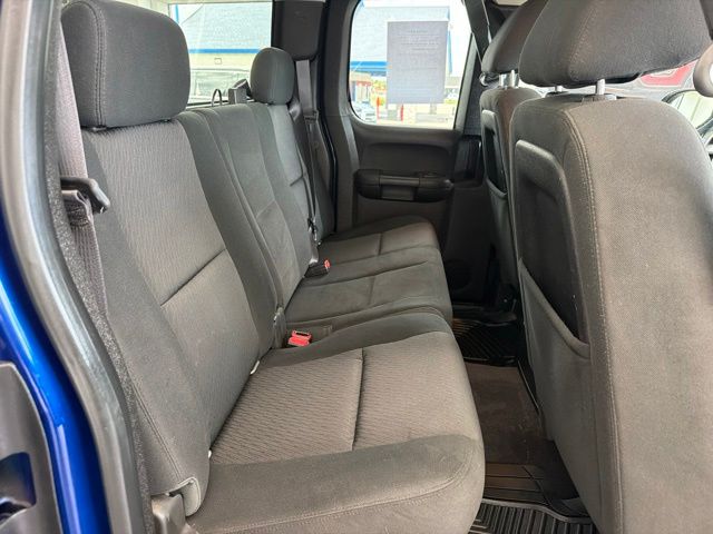 Used 2013 Blue Topaz Metallic Chevrolet  image 9