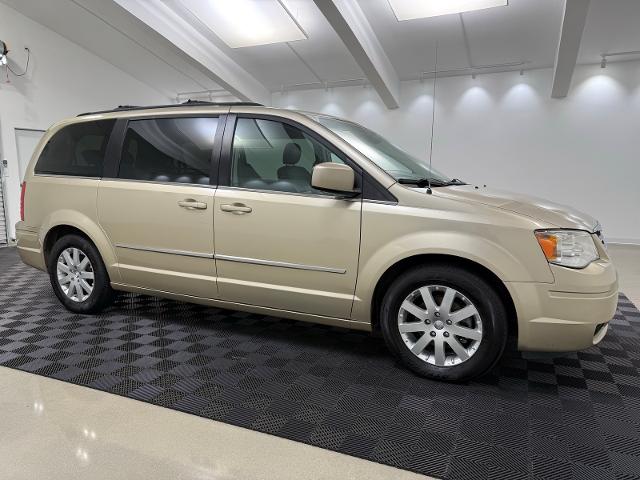 2010 Chrysler Town & Country