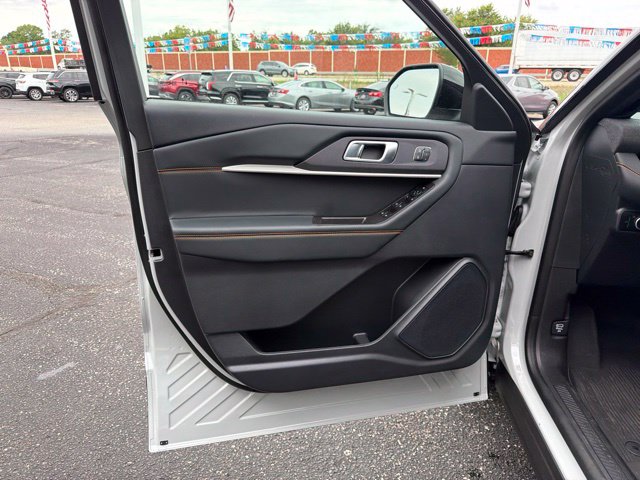 New 2027 Avalanche Gray Ford Tremor image 30