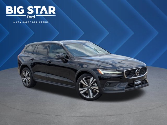 2023 Volvo V60 Cross Country