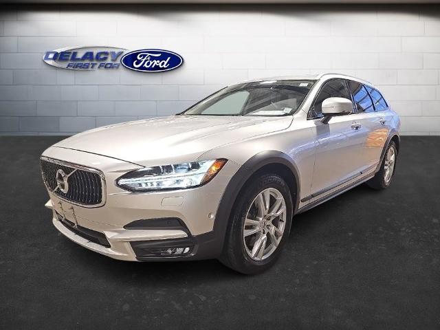 2018 Volvo V90 Cross Country