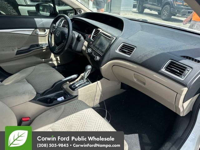 Used 2014 White Honda  image 9