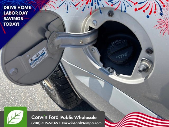 Used 2008 Silver Birch Metallic GMC  image 10