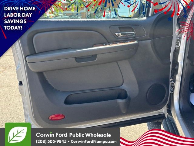 Used 2008 Silver Birch Metallic GMC  image 13