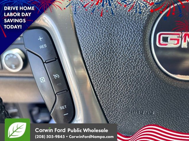 Used 2008 Silver Birch Metallic GMC  image 17