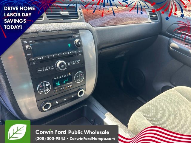 Used 2008 Silver Birch Metallic GMC  image 21