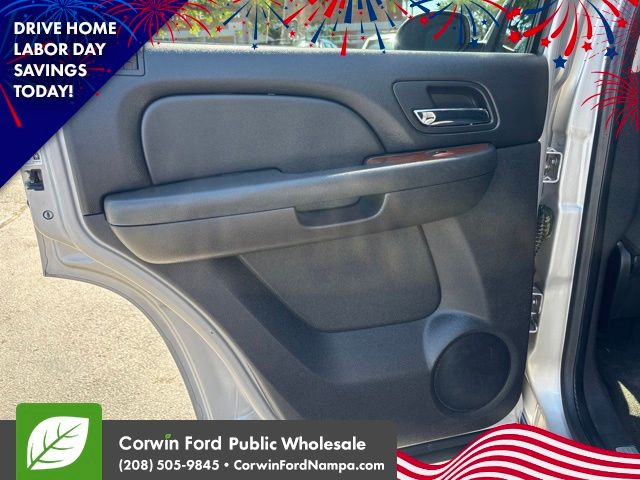 Used 2008 Silver Birch Metallic GMC  image 26