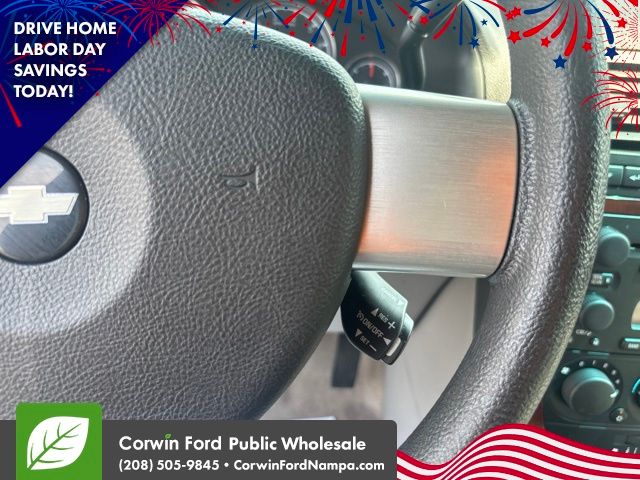Used 2006 Bordeaux Red Metallic Chevrolet  image 17