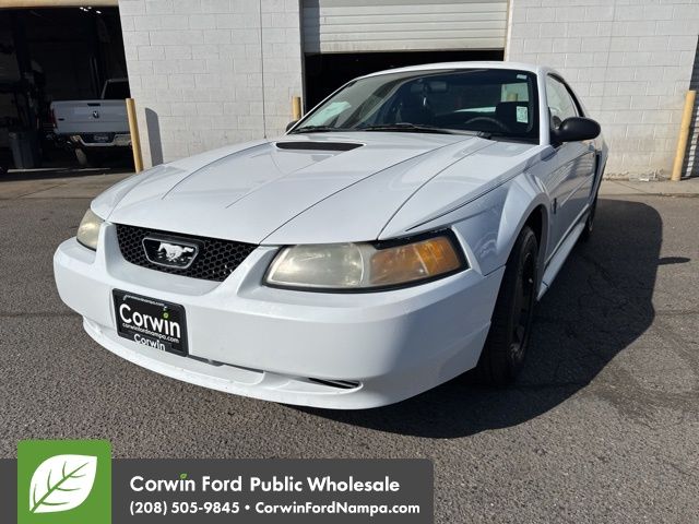 2000 Ford Mustang Base