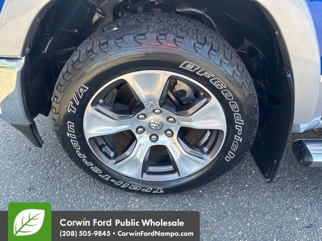 Used 2019 Blue Streak Pearlcoat RAM  image 9