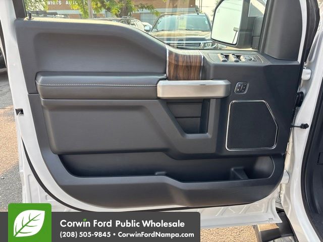 Used 2019 Oxford White Ford  image 14