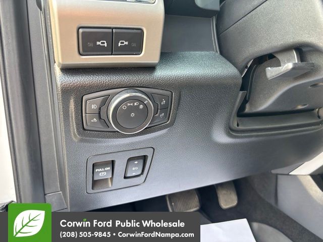 Used 2019 Oxford White Ford  image 15